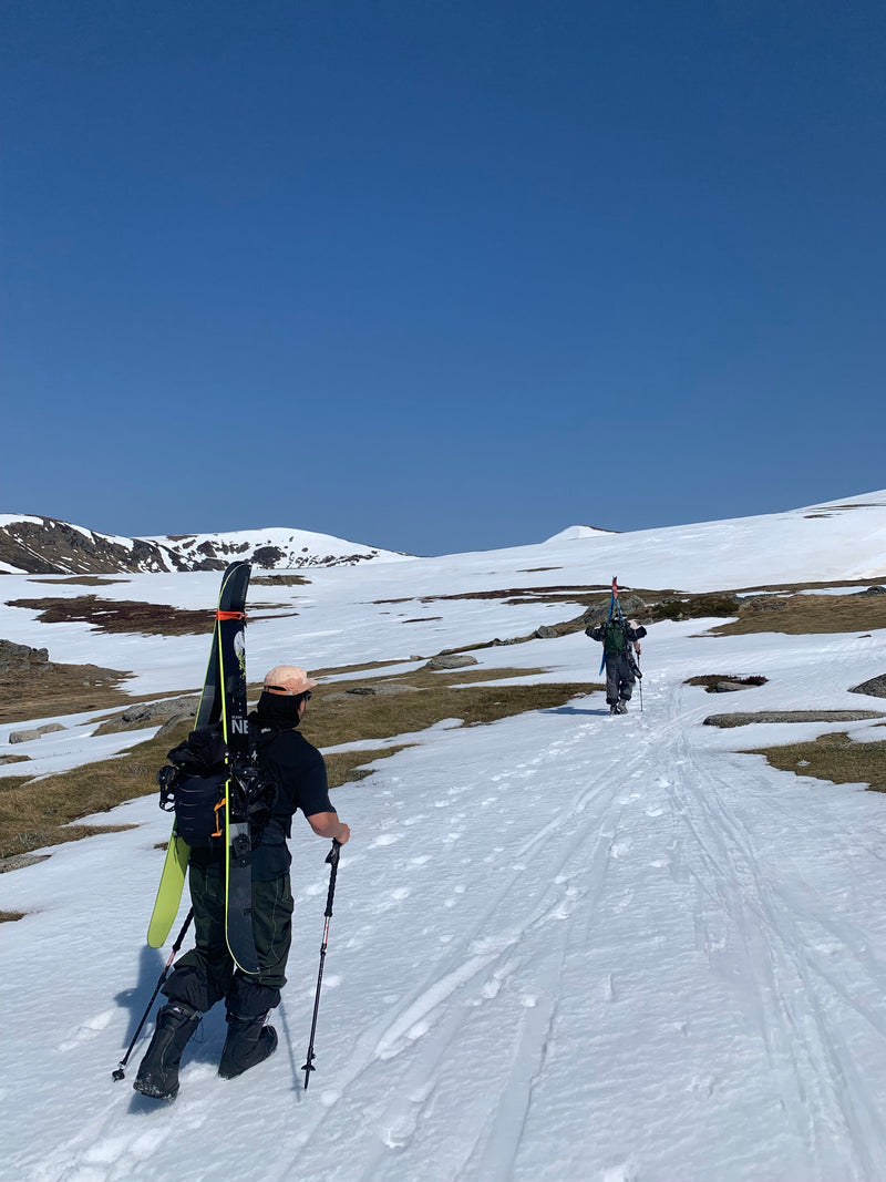 Snowboard/Ski Trip Essentials: What to Pack (And What to Leave Behind)