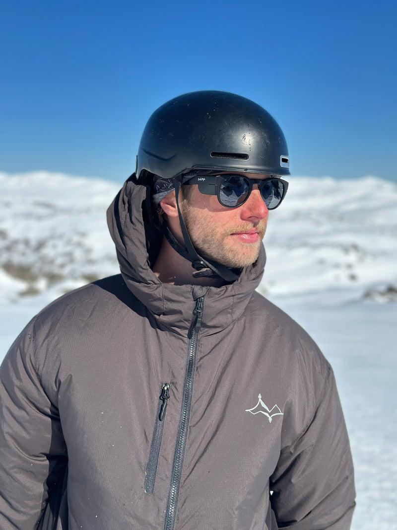 ZVEY Z-Light jacket worn hiking in snow
person wearing ZVEY Z-Light jacket on mountain trail
ZVEY lightweight insulated jacket worn in cold weather outdoors
ZVEY Z-Light jacket hiking Australia winter
ZVEY insulated jacket worn on trail in cold conditions